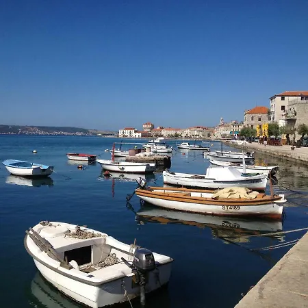 Studio Few Steps From The Beach Apartment Kastela