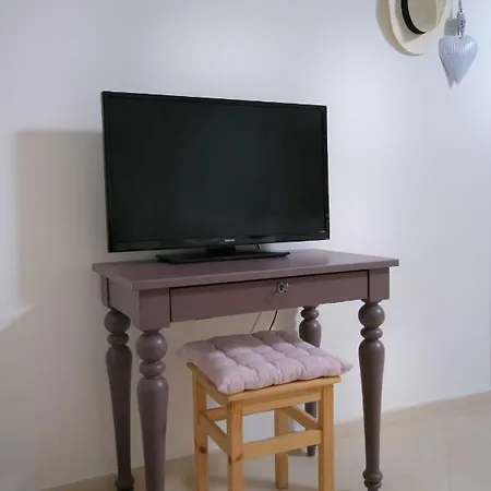 Apartment Studio Few Steps From The Beach Kastela